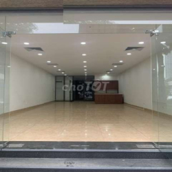 Nhà LK Ngõ 106 Hoàng Quốc Việt - 70m2 x 5 Tầng, Thang Máy, Giá 37tr/t