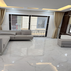 Cho thuê nhà mặt ngõ thông phố 8/3  - 35m2- 5 tầng lô góc