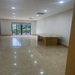 Nhà LK Ngõ 106 Hoàng Quốc Việt - 70m2 x 5 Tầng, Thang Máy, Giá 37tr/t