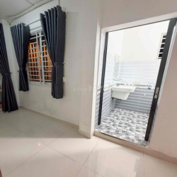 Phòng Full Nội Thất Gần Chợ Phạm Thế Hiểm