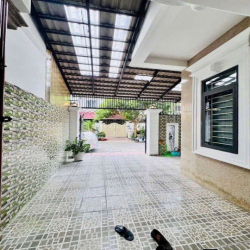 Cho thuê Biệt Thự Hà Huy Giáp, Thạnh Xuân, Quận 12.