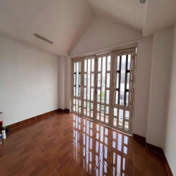 Nhà 1 Trệt 3 Lầu 4x23m 4 Phòng 4 wc Quốc Hương Khu Thảo Điền