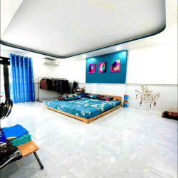 Biệt thư Hoàng Hoa Thám, Bình Thạnh 5NH9mx14, trệt lầu, sân rộng 60tr