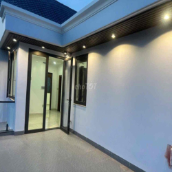 BIỆT THỰ SÂN VƯỜN SIÊU RỘNG RÃI 250M2 ĐẤT 3 TẦNG 5 PHÒNG GẦN L.PHƯỜNG