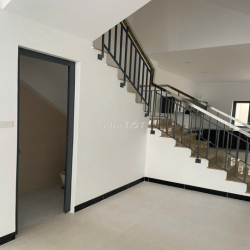 Cho thuê nhà phố kdc 13e INTRESCO nhà mới chưa có ở giá rẻ