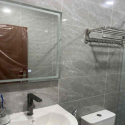 BIỆT THỰ SÂN VƯỜN SIÊU RỘNG RÃI 250M2 ĐẤT 3 TẦNG 5 PHÒNG GẦN L.PHƯỜNG
