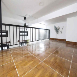 Phòng có gác, máy lạnh, gần trường công nghiệp thực phẩm aeon tân phu