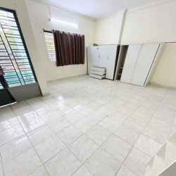 Nhà Thuê Mặt Tiền Tô Hiệu. Quận Tân Phú (3pn, 2wc) Dtsd 160m2