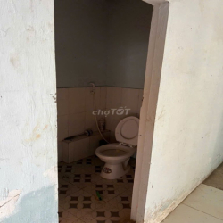 Kho xưởng 170 m² có điện 3 pha, nhánh đường Quốc Lộ 1A, lộ Container