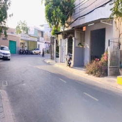 Cho thuê nhà rộng 200m2 thông suốt