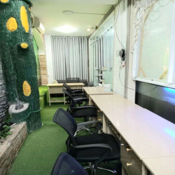 Văn Phòng Tại TRỆT tòa nhà, Tiện tiếp khách, trưng bày sản phẩm, 24/24
