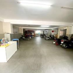 Văn Phòng Tại TRỆT tòa nhà, Tiện tiếp khách, trưng bày sản phẩm, 24/24
