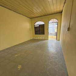 Cho thuê nhà nguyên căn hẻm xe tải thông Phan huy ích p 12 giá 7 tr