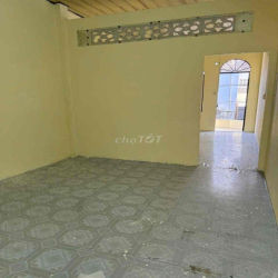 Cho thuê nhà nguyên căn hẻm xe tải thông Phan huy ích p 12 giá 7 tr