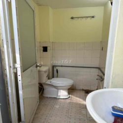 Cho thuê nhà nguyên căn hẻm xe tải thông Phan huy ích p 12 giá 7 tr