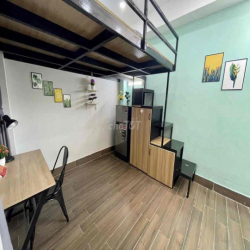 TRỐNG LẠI CĂN CÓ GÁC THANG MÁY GẦN ĐẠI HỌC NGOẠI THƯƠNG