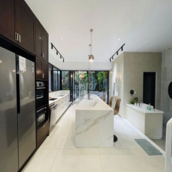 CHO THUÊ VILLA SIÊU ĐẸP 5 PHÒNG NGỦ CÓ HỒ BƠI KHU VĨNH HOÀ