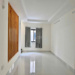 Cho thuê nhà 3 lầu full nội thất ngay Aeon Tân An