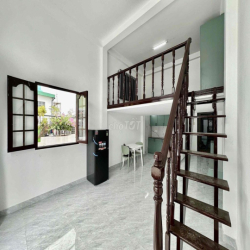 Căn Hộ Duplex Bancol Khổng Lồ 60m2, Gác Cao 2m, Ban Công Rộng