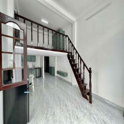 Căn Hộ Duplex Bancol Khổng Lồ 60m2, Gác Cao 2m, Ban Công Rộng