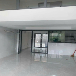 Cho Thuê Nhà Đường C12, Tân Bình ( THANG MÁY - CHO LÀM CHDV )