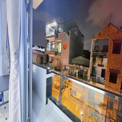 DUPLEX BAN CÔNG / CỬA SỔ FULL NỘI THẤT ĐỐI DIỆN EMART