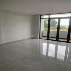 Cho Thuê Nhà Đường C12, Tân Bình ( THANG MÁY - CHO LÀM CHDV )