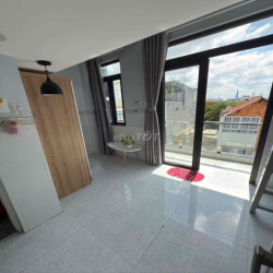 DUPLEX BAN CÔNG / CỬA SỔ FULL NỘI THẤT ĐỐI DIỆN EMART