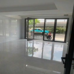 Cho Thuê Nhà Đường C12, Tân Bình ( THANG MÁY - CHO LÀM CHDV )