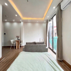 Thuê ngay phòng 30m2 có BAN CÔNG full nội thất tại đường Điện Biên Phủ