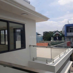 cho thuê nhà MỚI Đường ÂU CƠ 8,5X17M, 4 TẤM, 4PN, 5WC, giá 27 TRIỆU