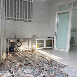 Thuê nhà mặt tiền mới xây đường Sư Vạn Hạnh, Rạch Giá