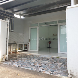 Thuê nhà mặt tiền mới xây đường Sư Vạn Hạnh, Rạch Giá