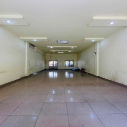 Cho thuê nhà nguyên căn diện tích lớn HXH Lê Đức thọ