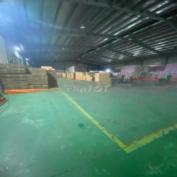 Cho thuê kho xưởng 2.070 m2 đường CN13 KCN Tân Bình