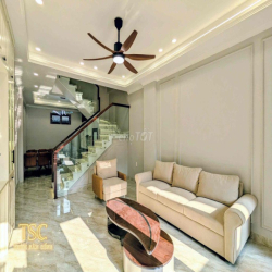 Nhà mặt ngõ Thiên Lôi - Lạch Tray đi bộ 10 bước ra mặt đường