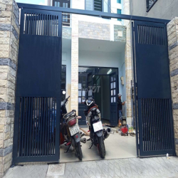 Nhà nguyên căn hẻm xe hơi Nguyễn Văn Quá