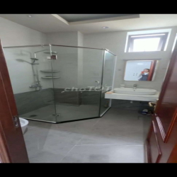 Tòa nhà 6*25m 5 tầng Mặt tiền KD đa nghành
