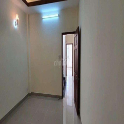 Nhà hẻm 212b/D20 nguyễn trãi, phường cầu ông lãnh