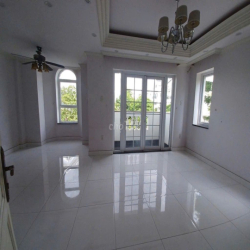 CHO THUÊ BIỆT THỰ GÓC 2 MẶT TIỀN CITYLAND GARDEN HILLS_HẦM 4 LẦU_8X20