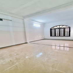 CHO THUÊ NHÀ TO_HẺM THÔNG 12m_4 TẦNG 5X20_Đ.PHẠM HUY THÔNG_VỊ TRÍ ĐẸP