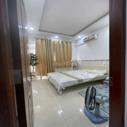 Cho Thuê Nhà Sát Mặt Tiền Phan Văn Trị P10;(3.5x12m)2pn2wc;Giá 10tr/th