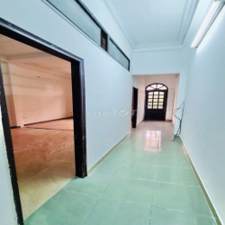 CHO THUÊ NHÀ TO_HẺM THÔNG 12m_4 TẦNG 5X20_Đ.PHẠM HUY THÔNG_VỊ TRÍ ĐẸP