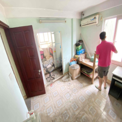 Chính Chủ cho thuê nhà 6Tầng 6 ngủ. 40m2. 12triệu   Hồng Hà. Hoàn Kiếm