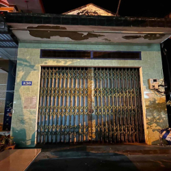 Nhà phố mặt tiền đường chính