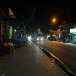 Nhà phố mặt tiền đường chính