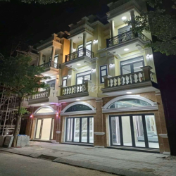 Cho thuê nhà có nội thất gần chợ Thông Dụng, Visip1 