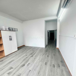 Căn Hộ 2PN 50m2 99 Nguyễn Trọng Tuyển Phú Nhuận !!!!