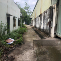 Cho thuê kho xưởng 1000m2, văn phòng 500m2, MT Quốc lộ 1A, Bến Lức