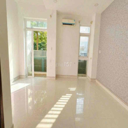 Nhà 2 lầu KdC Hưng Phú 1 (thuận tiện kinh doanh)